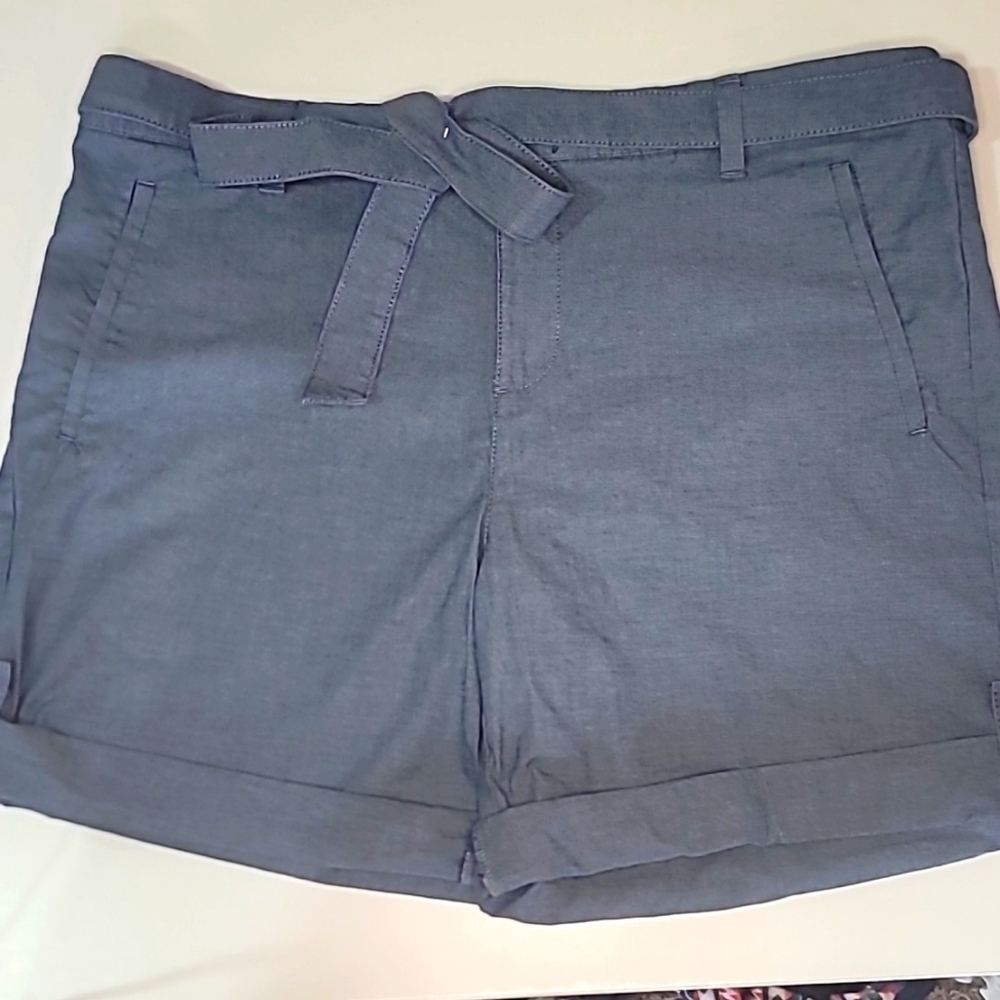 Nwot TOMMY HILFIGER Chambray Cotton Belt Tie Shorts High Waisted